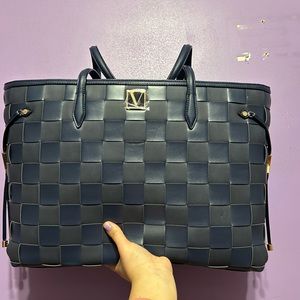 MEDIUM SIZE WOVEN DARK BLUE HAND BAG/PURSE